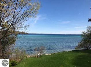 18362 Dougherty Ln, Traverse City, MI 49686