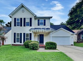 11618 English Oak Ln, Charlotte, NC 28278