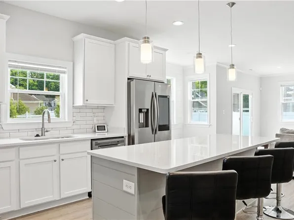 922 Chattanooga St, Chesapeake, VA 23322