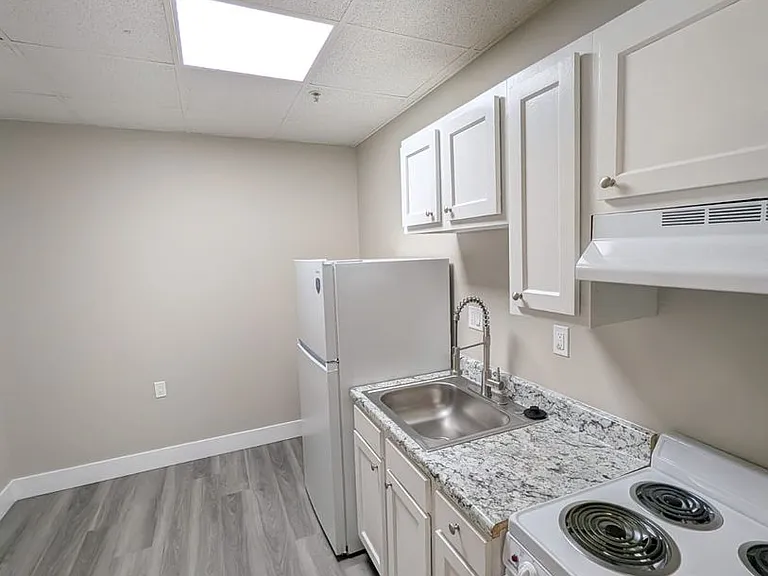 Franklin Park Apartments — Photo 56