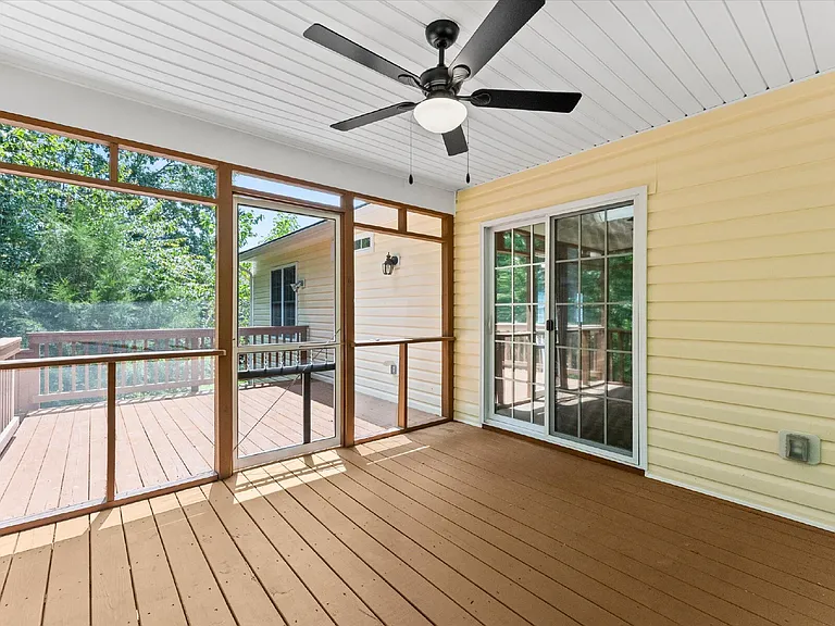 5701 Hereld Green Dr — Photo 26
