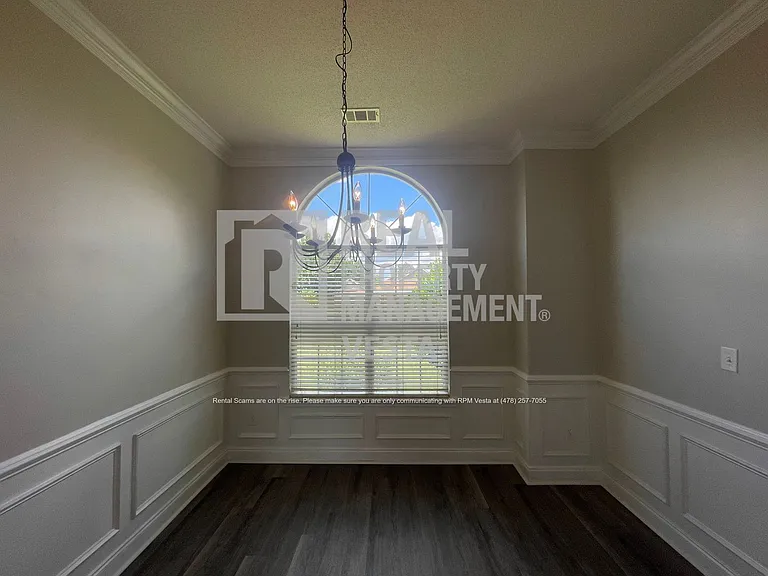 313 Canterfield Dr — Photo 4