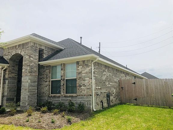 3rd image of 31243 Conover Dr