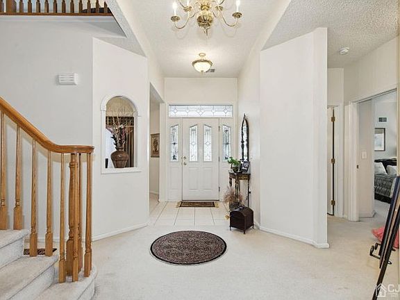 5th image of 31 Westminster Dr