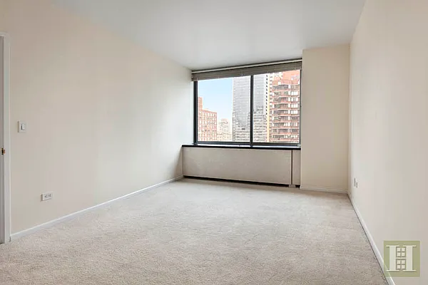 Rented by Halstead Real Estate | media 20