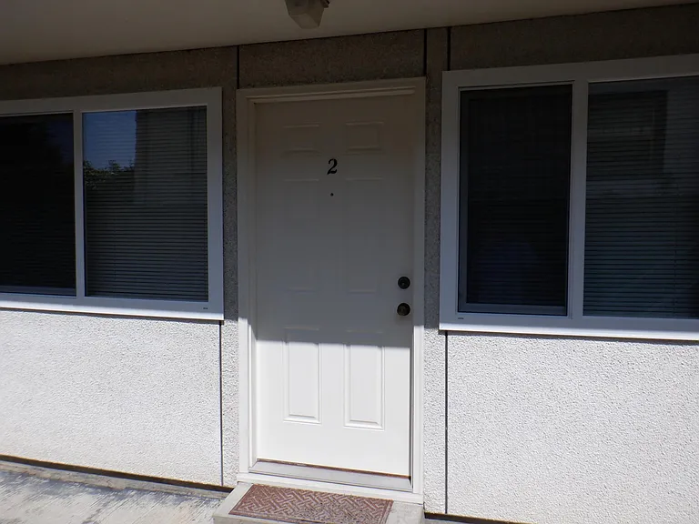 425 Pelly Ave N #2 — Photo 2