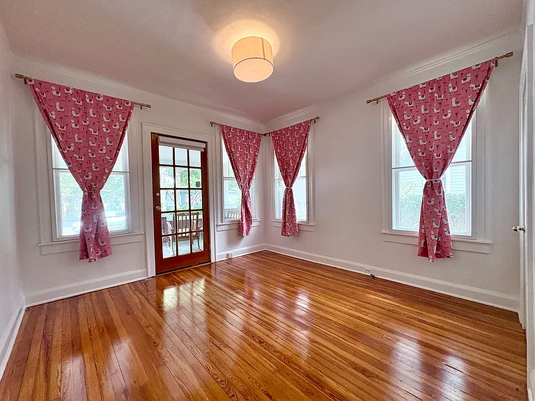 6104 N Suwanee Ave — Photo 31