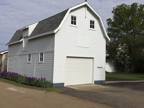 Barn/Garage