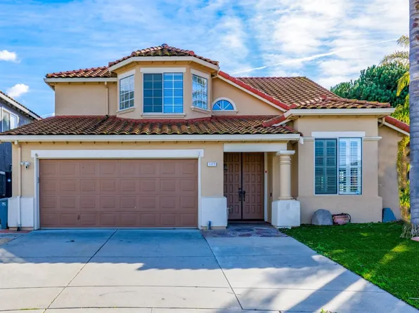 1177 Rockhaven Ct, Salinas, CA 93906