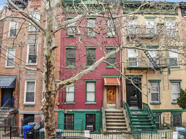 326 Bloomfield St, Hoboken, NJ 07030