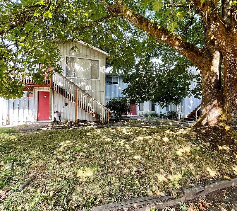 2nd image of 2320 SW Leonard St #F