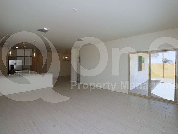 5th image of 2512 N Coolidge Ave