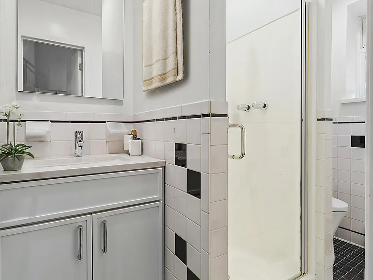 297 Church St #2 — Photo 6