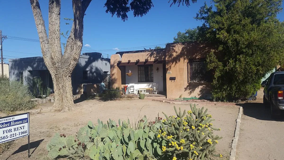 2 bed, 1000 sqft, $1,700 — Photo 1