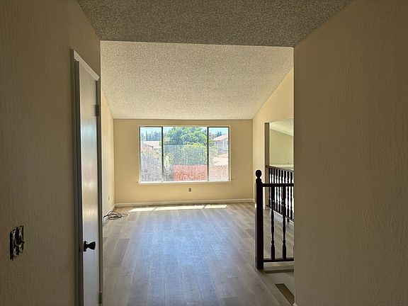 2nd image of 912 Coyote Ct