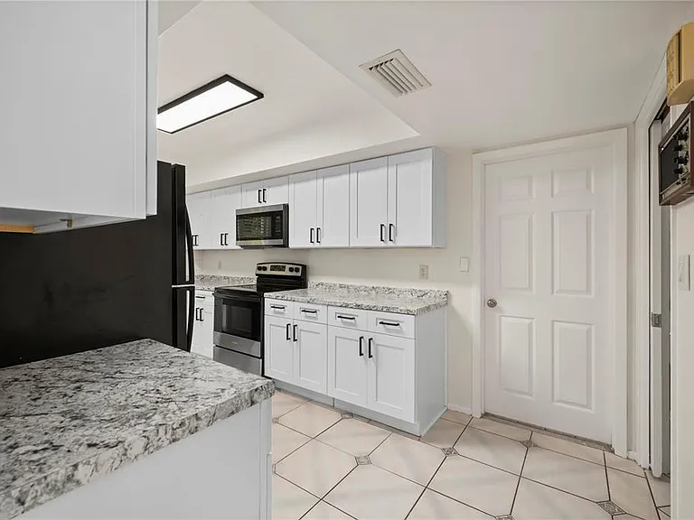 110 Gulfview Rd — Photo 12