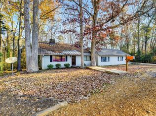 216 Tabor St, Central, SC 29630