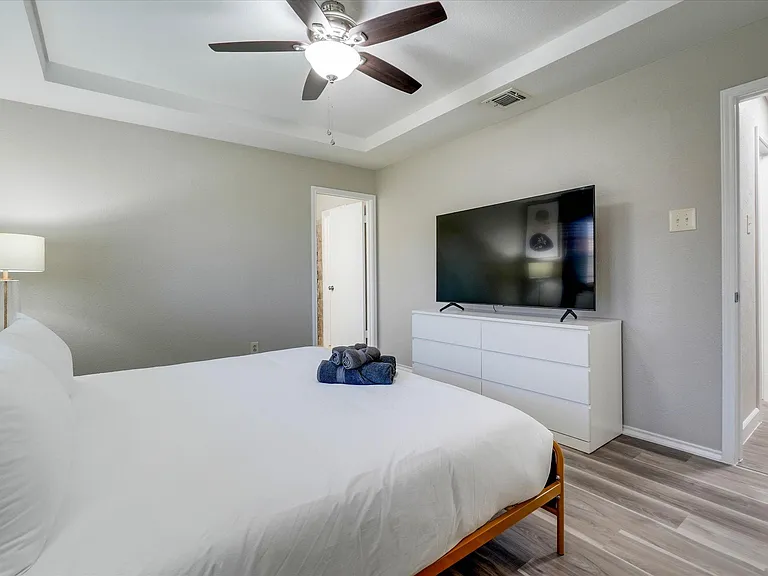 1725 Canterbury Ln — Photo 22