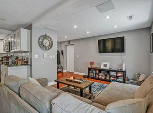 549A E 4th St APT 1, Boston, MA 02127
