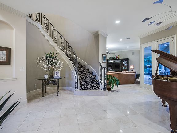 5th image of 2708 King Arthur Blvd