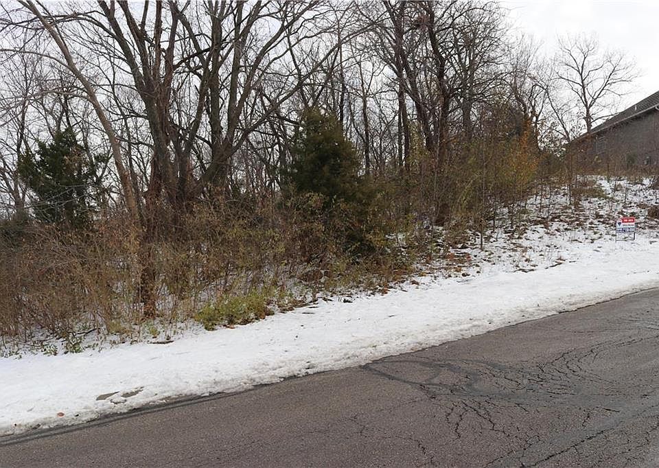 2nd image of 7655 Forest Park Dr