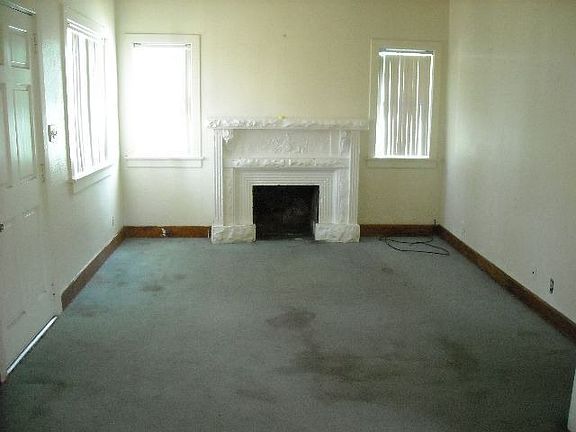 4th image of 3852 W 108th St