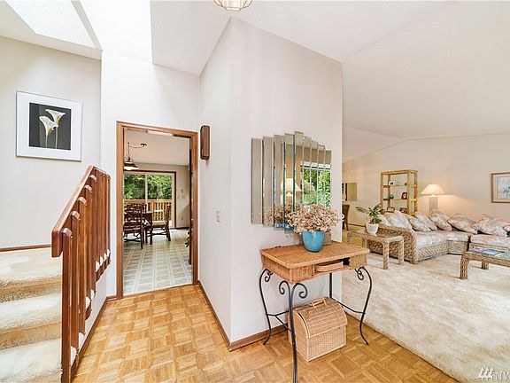 2nd image of 1805 Cameo Ct NW