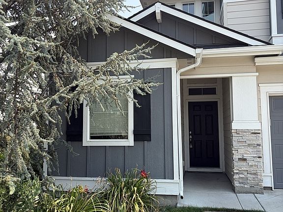 2nd image of 2950 NW 10th Ave