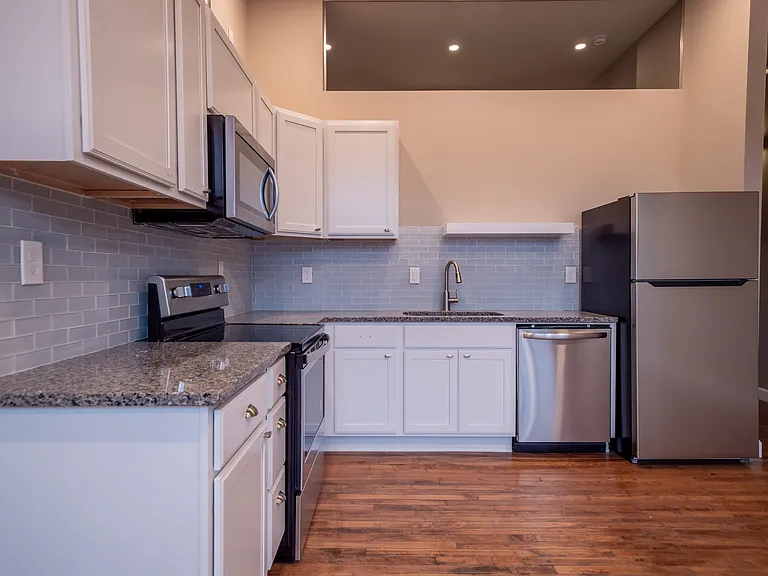 3800 Euclid Ave #105 — Photo 11