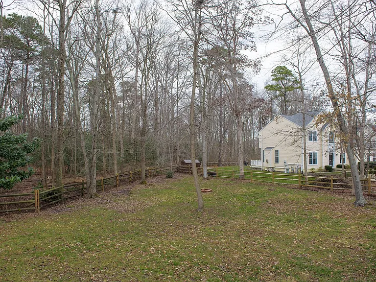 8008 High Oak Rd — Photo 4