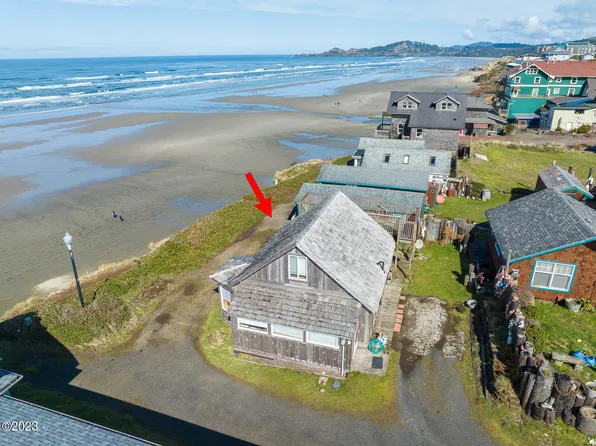 830 NW 1st St, Newport, OR 97365