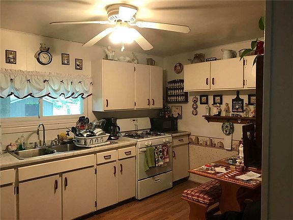 4th image of 712 Arlington Ave