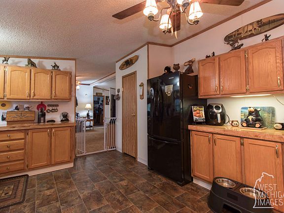 5th image of 1587 56th St