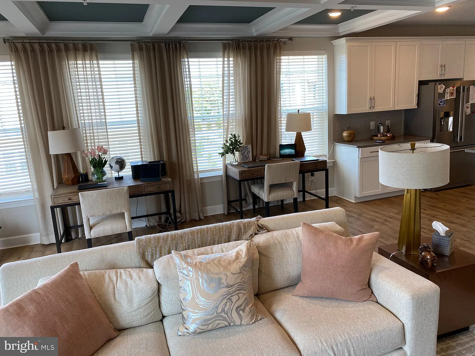 3 bed, 2.5 bath, 2700 sqft, $3,100 — Photo 4