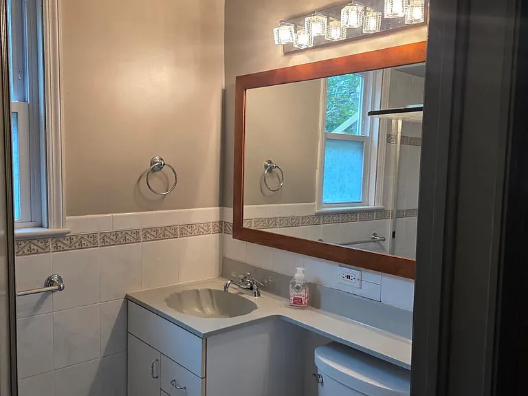 401 Stonington Rd — Photo 16