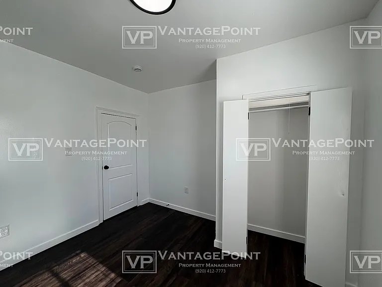 513 E Quincy St — Photo 14