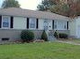 30 Riley Dr, Riverside, RI 02915