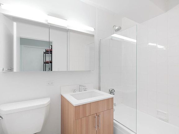 5th image of 439 W 53rd St #511