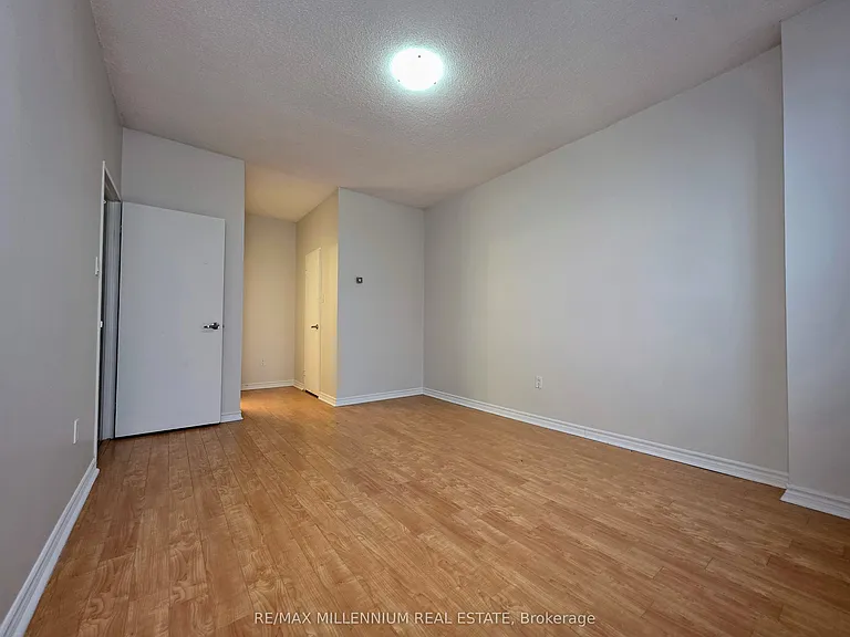 175 Hilda Ave #102 — Photo 35
