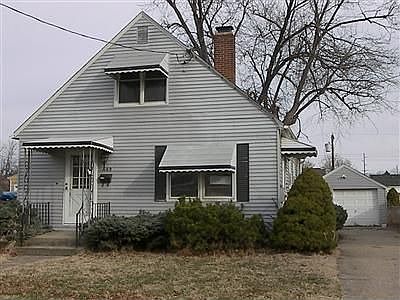 2nd image of 1168 Saint Clair Ave