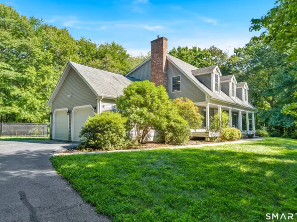 14 Spinnaker Road, Waterford, CT 06385