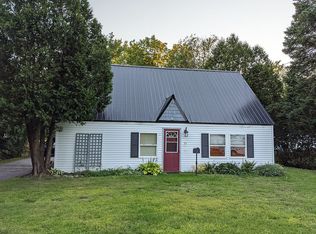 33 Chapman St, Brewer, ME 04412