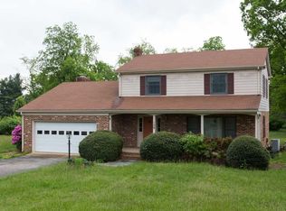 129 Colonial Heights Ln, Waynesboro, VA 22980