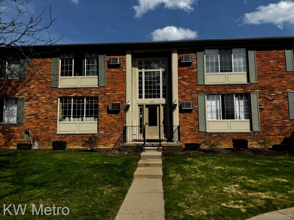 500 Romeo Rd Unit 122, Rochester, MI 48307