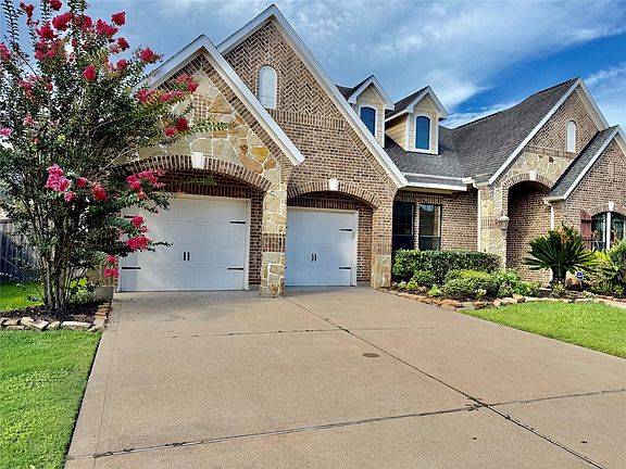 2nd image of 6223 Duke Trail Ln