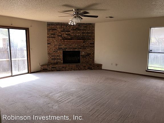 4th image of 301 SW 93rd St