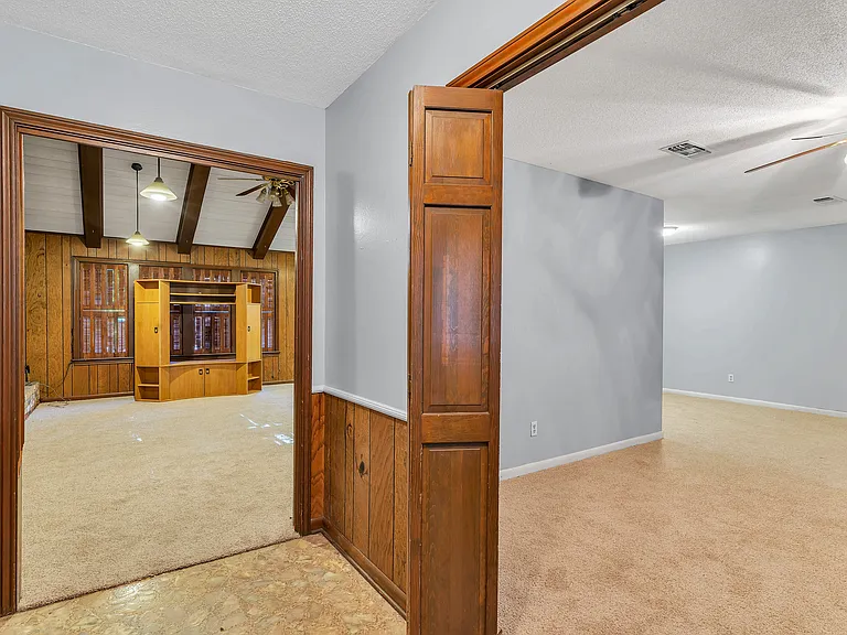 334 Fendler Pkwy — Photo 23