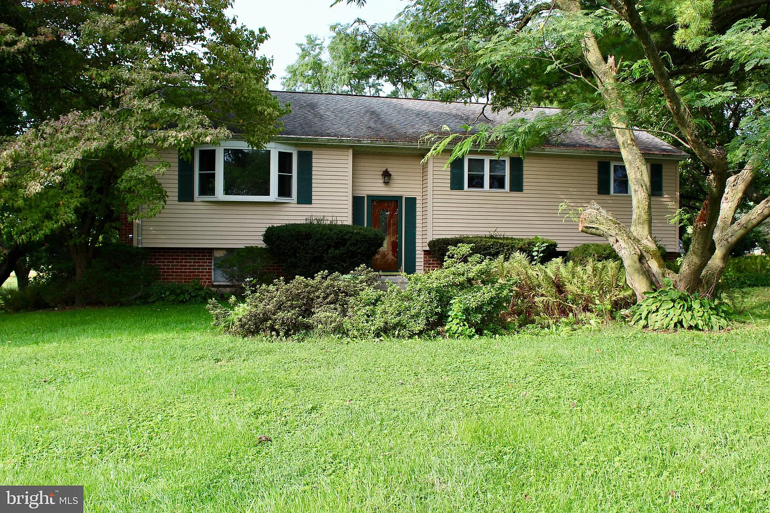 846 Grim Rd photo 1