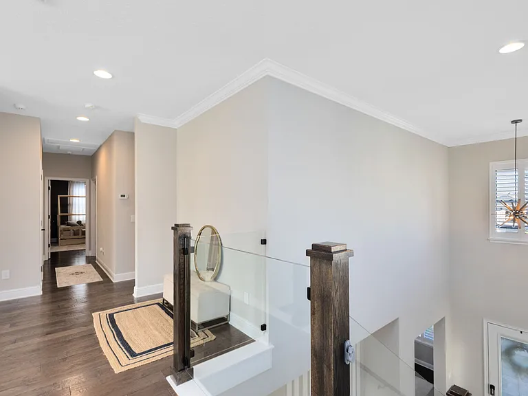 9374 Reymont St — Photo 31