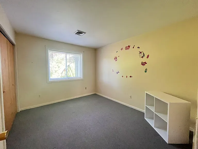 43 Tamarack Dr — Photo 10